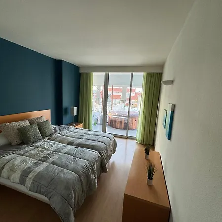 Apartmán Newly Refurbished 2 Bed Appt