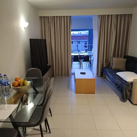 Apartmán Newly Refurbished 2 Bed Appt