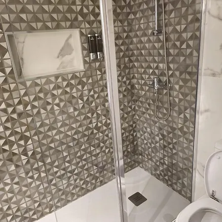 아파트 Newly Refurbished 2 Bed Appt 빌라모라